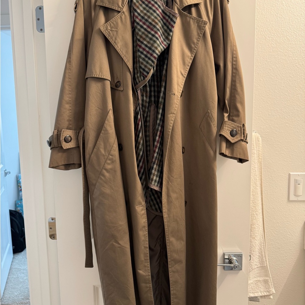 Vintage Tan Trench Coat with liner 6